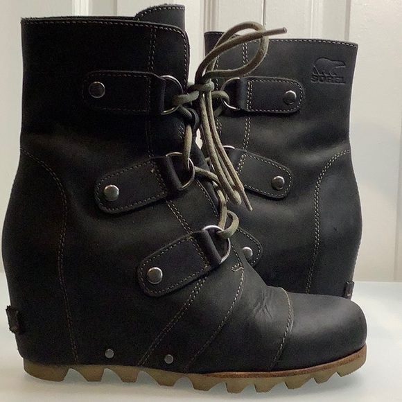 Sorel Joan Of Arctic Wedge Mid Boots In 